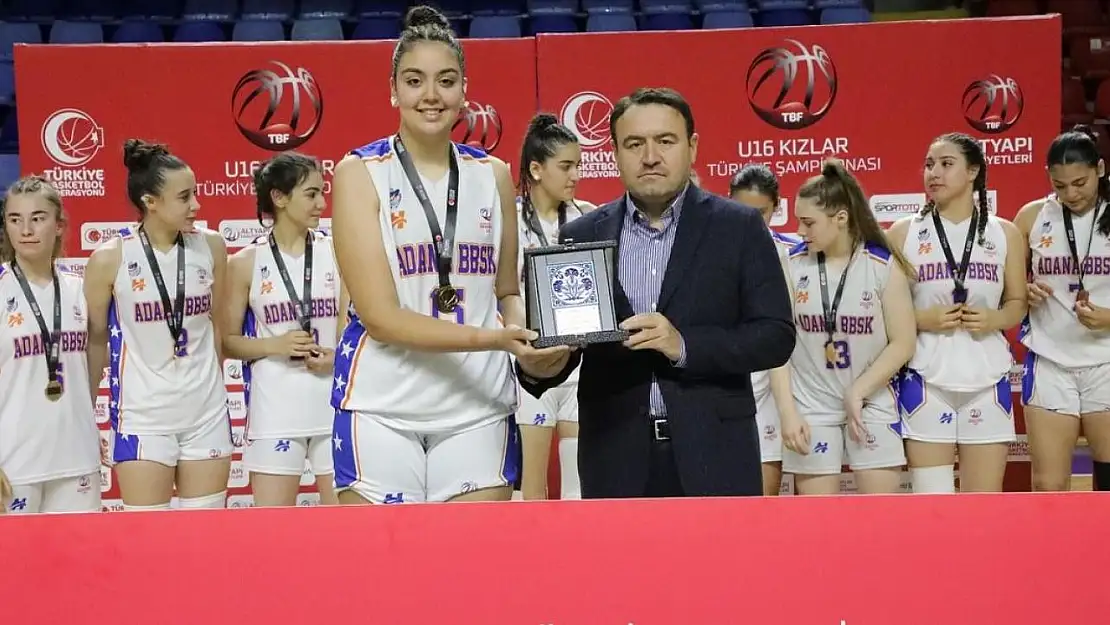 Kütahya'daki 'Basketbol U16 Kızlar Basketbol Türkiye Şampiyonası' sona erdi