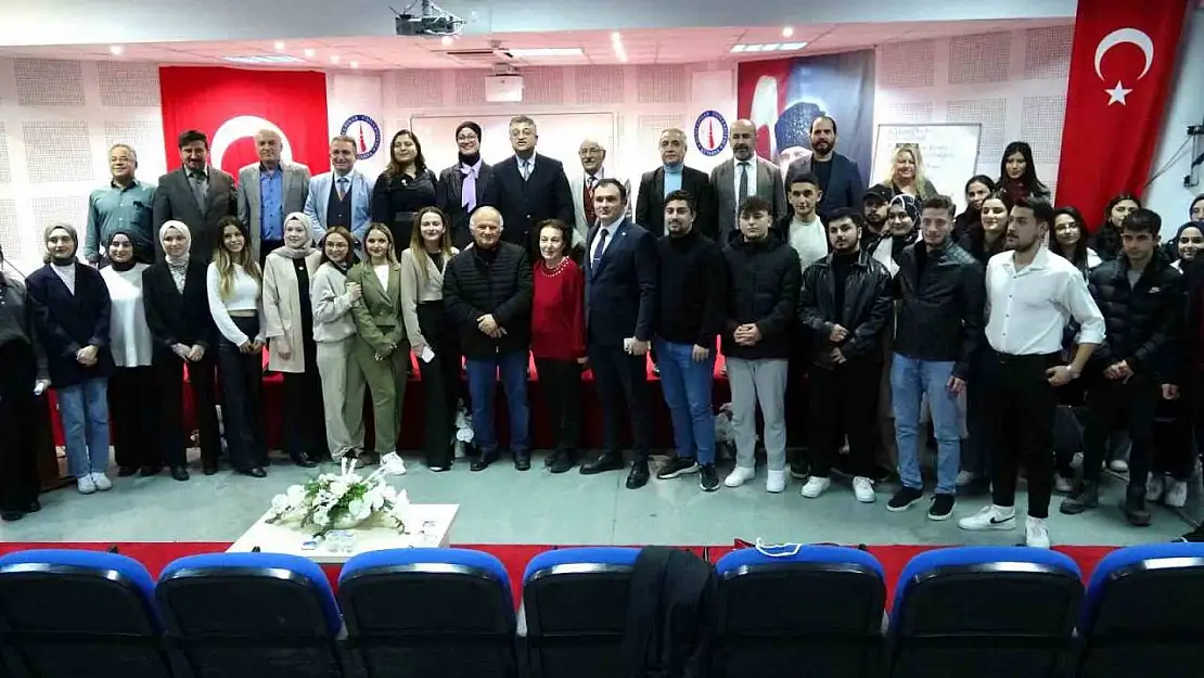 Kütahya Dumlupınar Üniversitesi'nde 'İletişim Zirvesi'