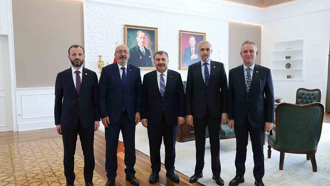 Kütahya heyeti Sağlık Bakanı Fahrettin Koca'yla görüştü