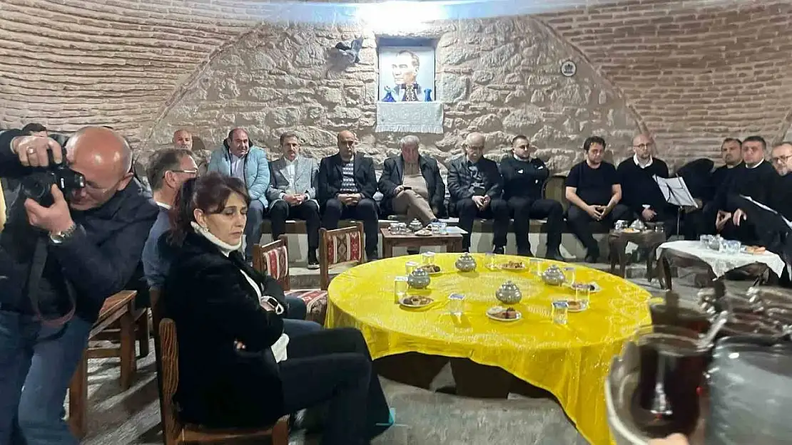 Kütahya Öğretmen Akademileri tarihi hamamda söyleşi gerçekleşti