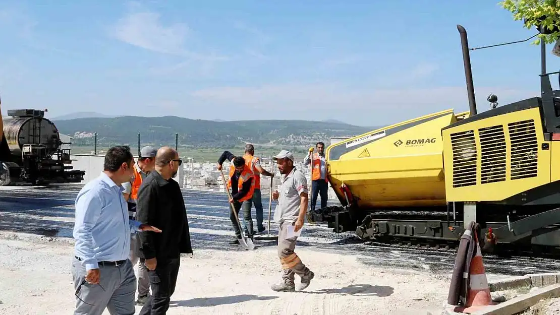 Kütahya OSB'de yol yenileme çalışmaları