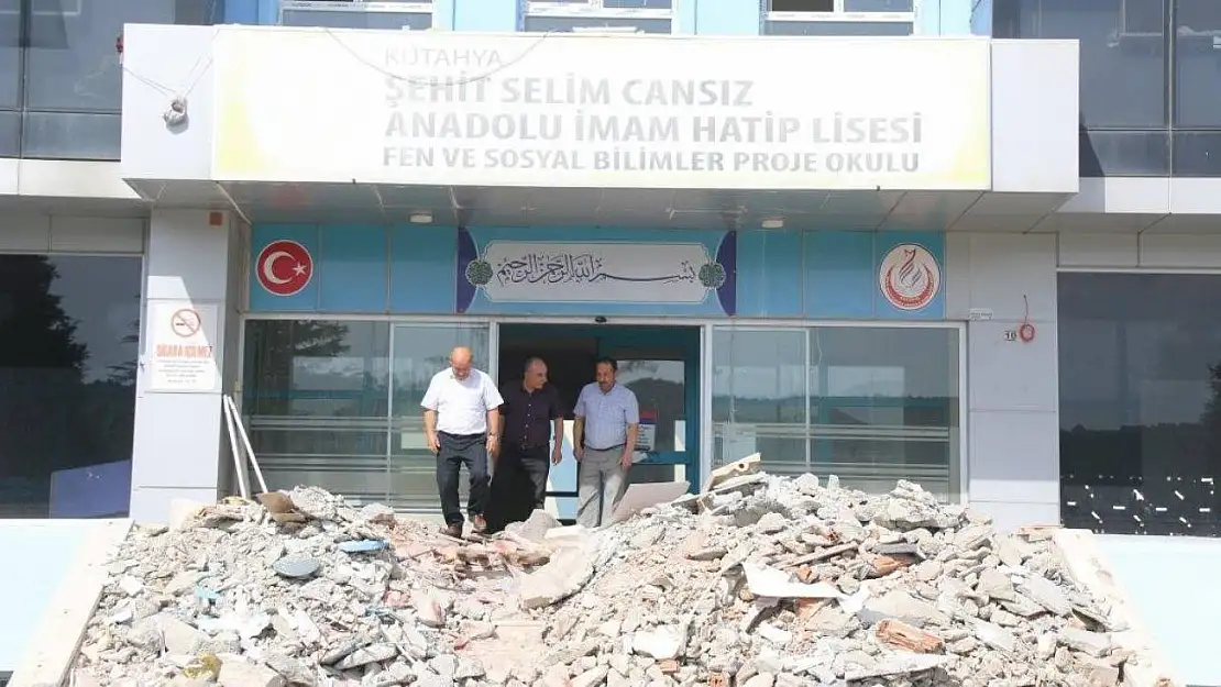 Kütahya Şehit Selim Cansız Anadolu İmam Hatip Lisesi'nde güçlendirme çalışması