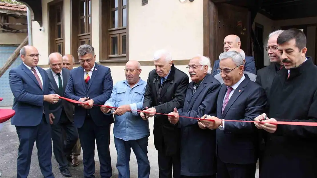 Kütahyalı merhum sanatçısı Ahmet Yakupoğlu'nun doğduğu ev restore ettirilerek müzeye dönüştürüldü