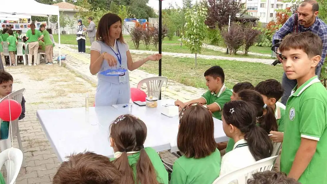 Kütahyalı öğrenciler bilimle şenleniyor