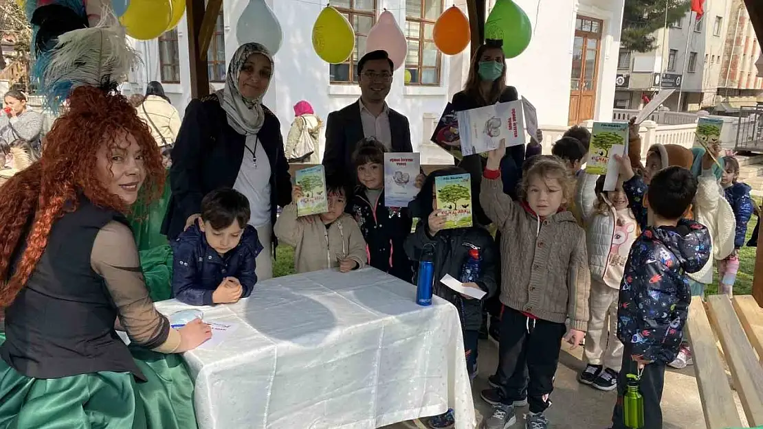 Kütüphane Haftasının ilk misafirleri anasınıfı öğrencileri oldu