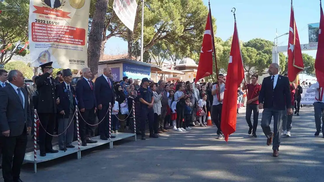 Kuyucak'ta 29 Ekim coşkuyla kutlandı