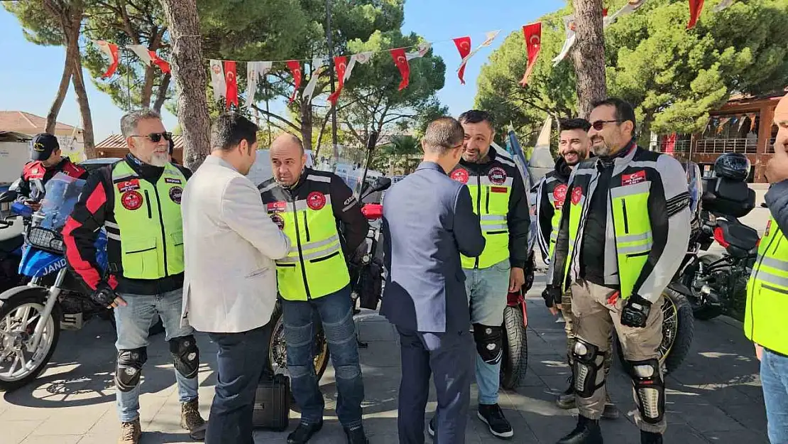 Kuyucak'ta güvenli motosiklet sürüş eğitimleri sürüyor