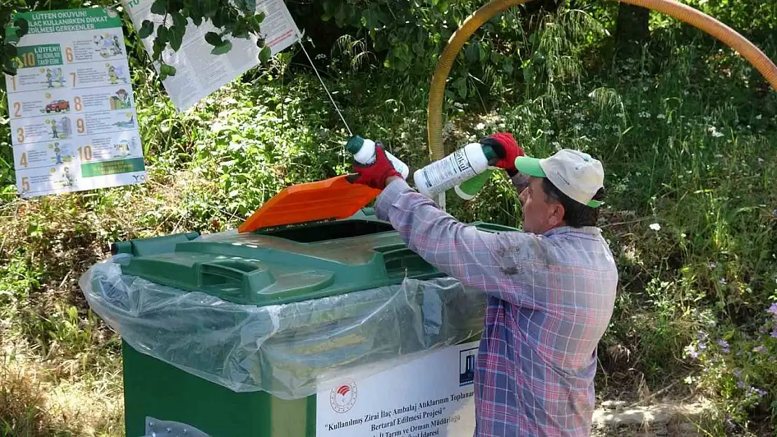 Lapseki'de, 5 Haziran Dünya Çevre Günü'nde zirai ilaç atıklarıyla mücadele başlatıldı