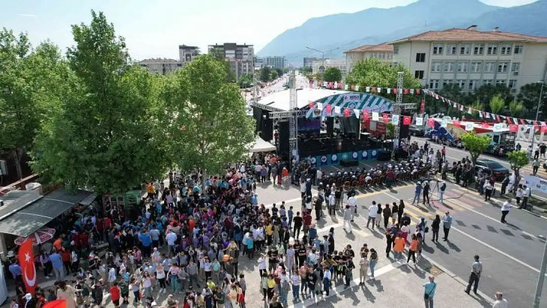 Manisa Bilişim Şenliği Atatürk Kent Parkı'nda başladı