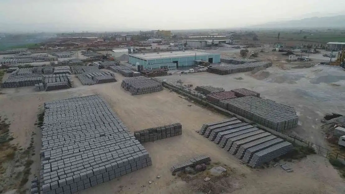 Manisa Büyükşehir Belediyesinin fabrikasında 1 milyon 828 bin 990 kilit parke üretildi