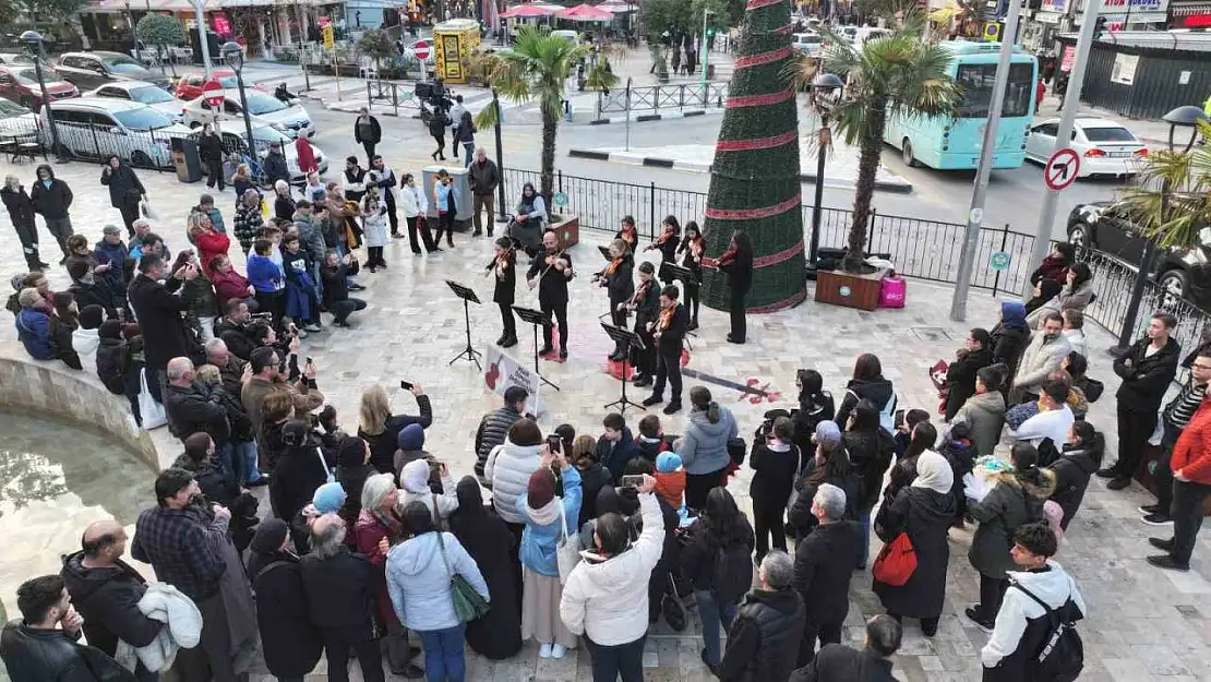 Manisa'da 13 Aralık Dünya Keman Günü'ne özel konser