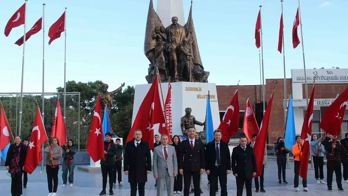 Manisa'da 24 Kasım Öğretmenler Günü kutlandı