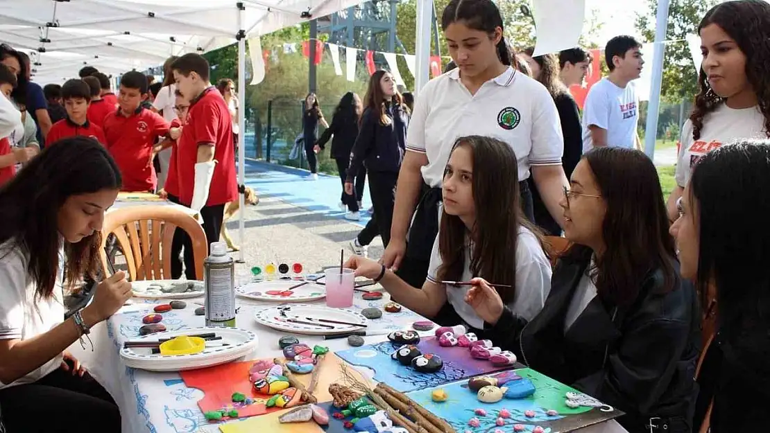 Manisa'da Bilim Şenliği gerçekleştirildi