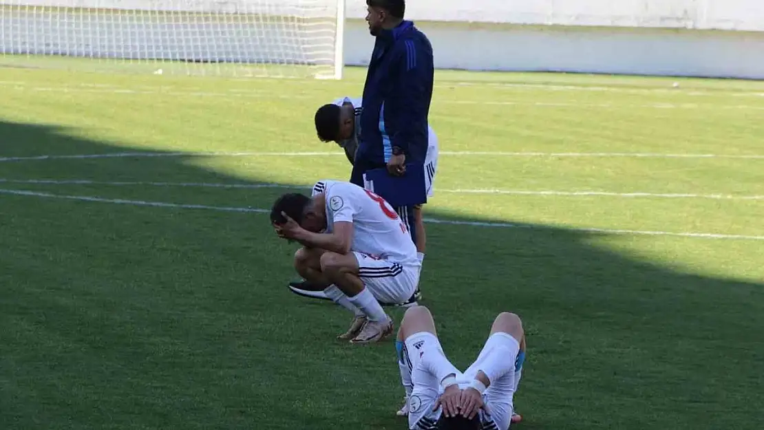 Manisa'da futbol kan kaybetmeye devam ediyor