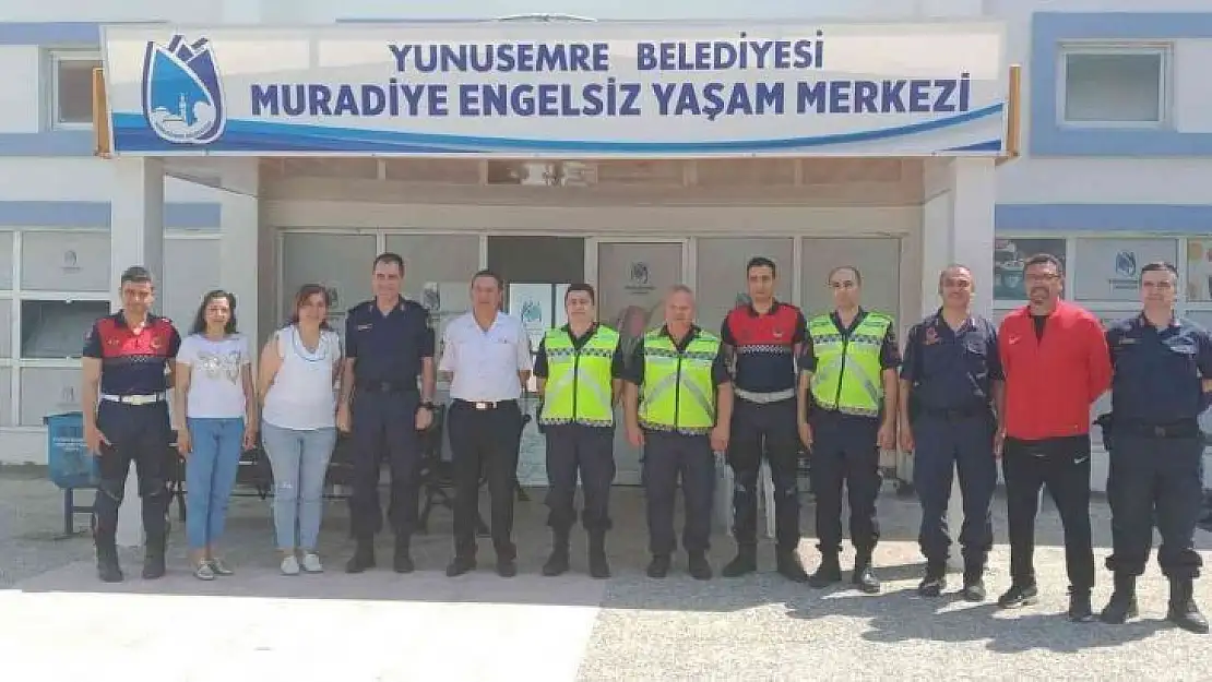 Manisa'da jandarma ekipleri engellilere unutulmaz bir gün yaşattı