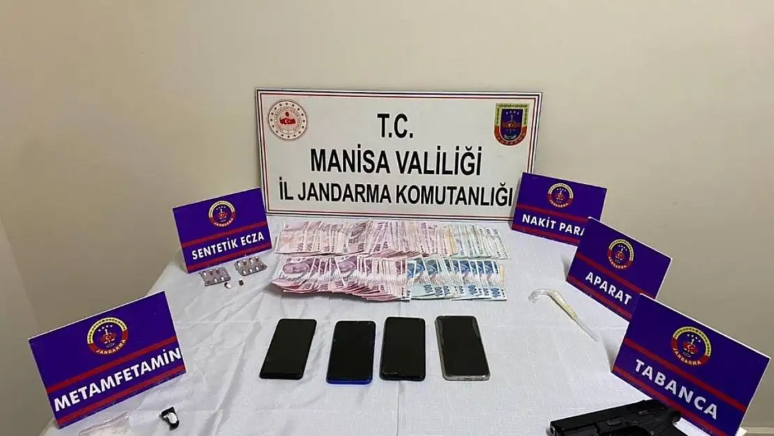 Manisa'da jandarmadan 3 ilçede asayiş uygulaması