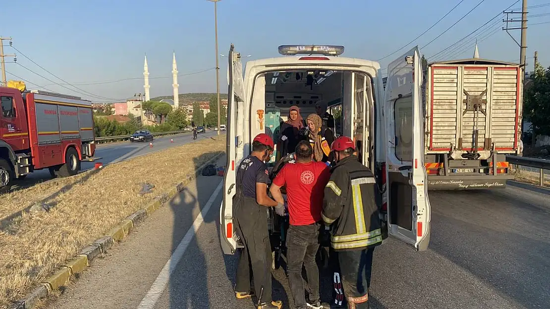 Manisa'da motosiklet devrildi: 1 yaralı