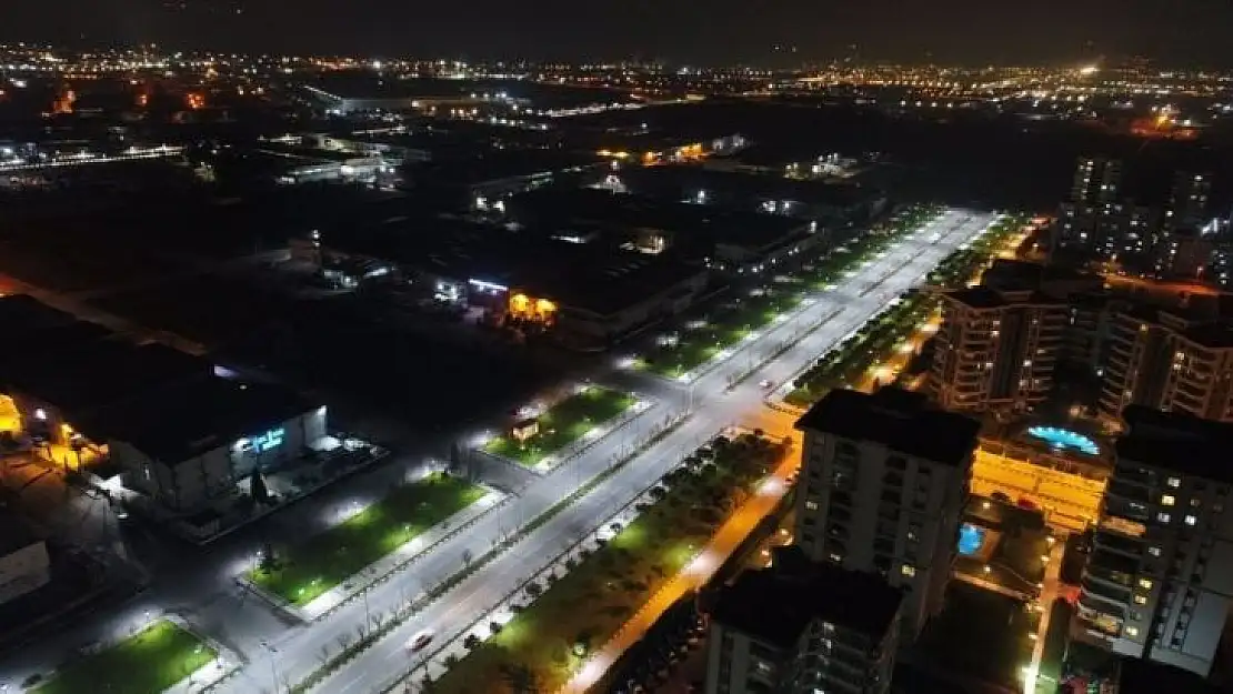 Manisa'da Müftü Alim Efendi Bulvarı yeni görünüme kavuştu