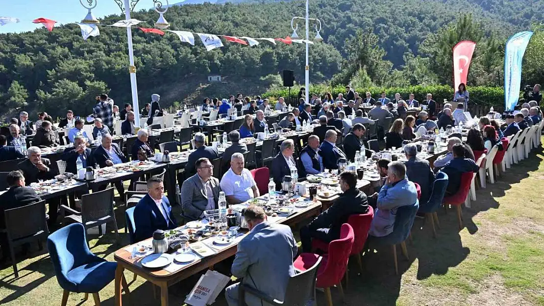 Manisa'da muhtarlara ücretsiz otopark müjdesi