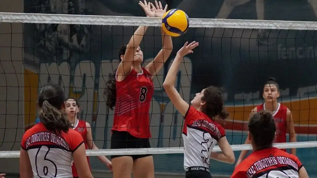 Manisa'da Okul Sporları Voleybol Grup Müsabakaları sona erdi