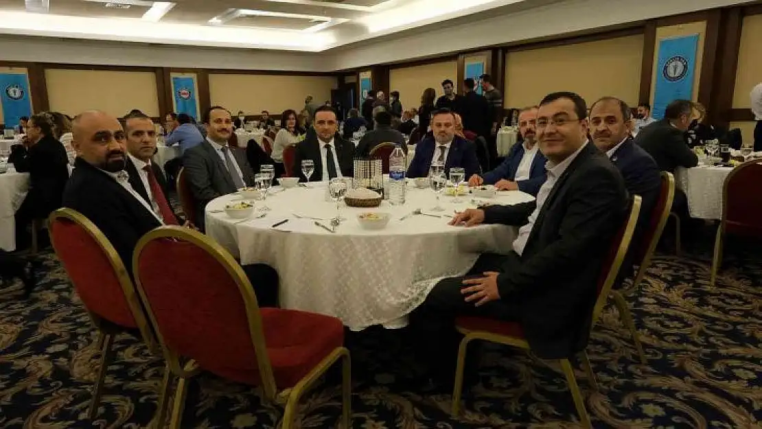 Manisa'da Sağlık-Sen İl Divan Toplantısı geniş katılımla yapıldı