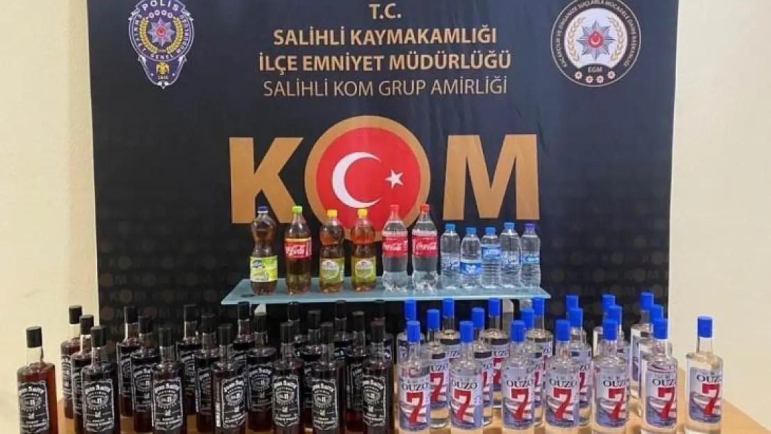 Manisa'da şüpheli araçtan kaçak içki çıktı