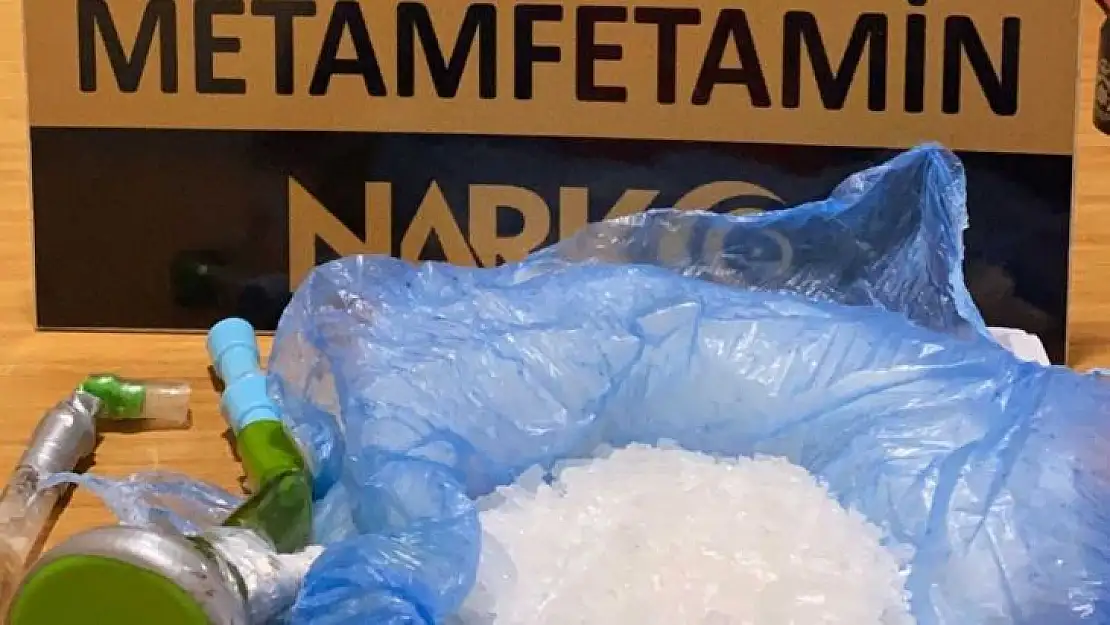 Manisa'da şüpheli araçtan metamfetamin çıktı