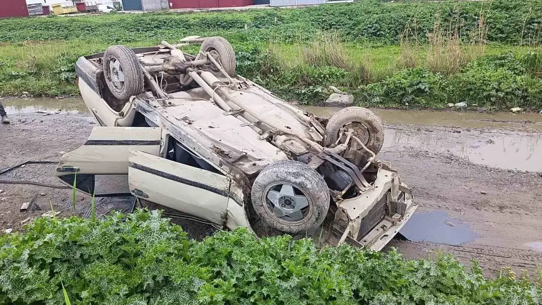 Manisa'da takla atan otomobil çalıntı çıktı