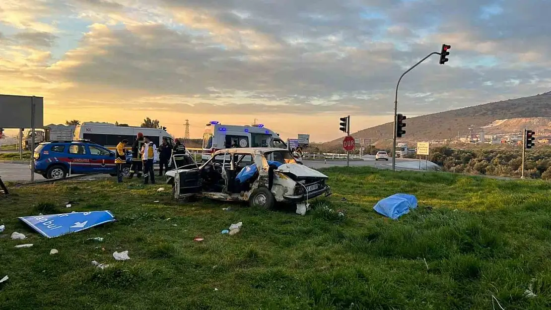 Manisa'da tır ile otomobil çarpıştı: 3 ölü 2 yaralı