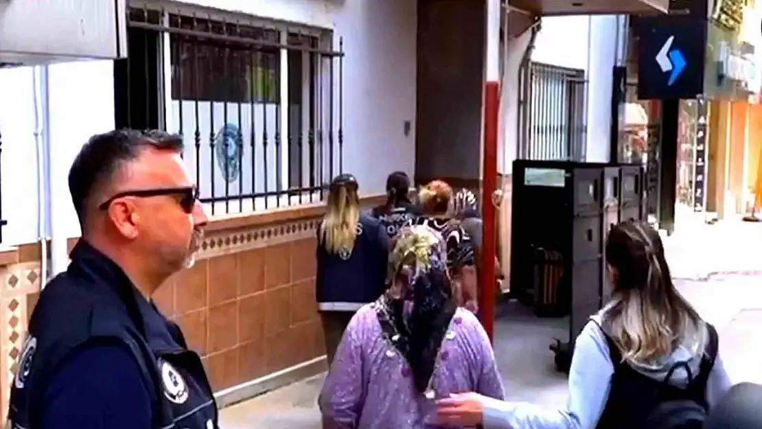 Manisa'da zehir tacirlerine darbe: 8 kişi tutuklandı