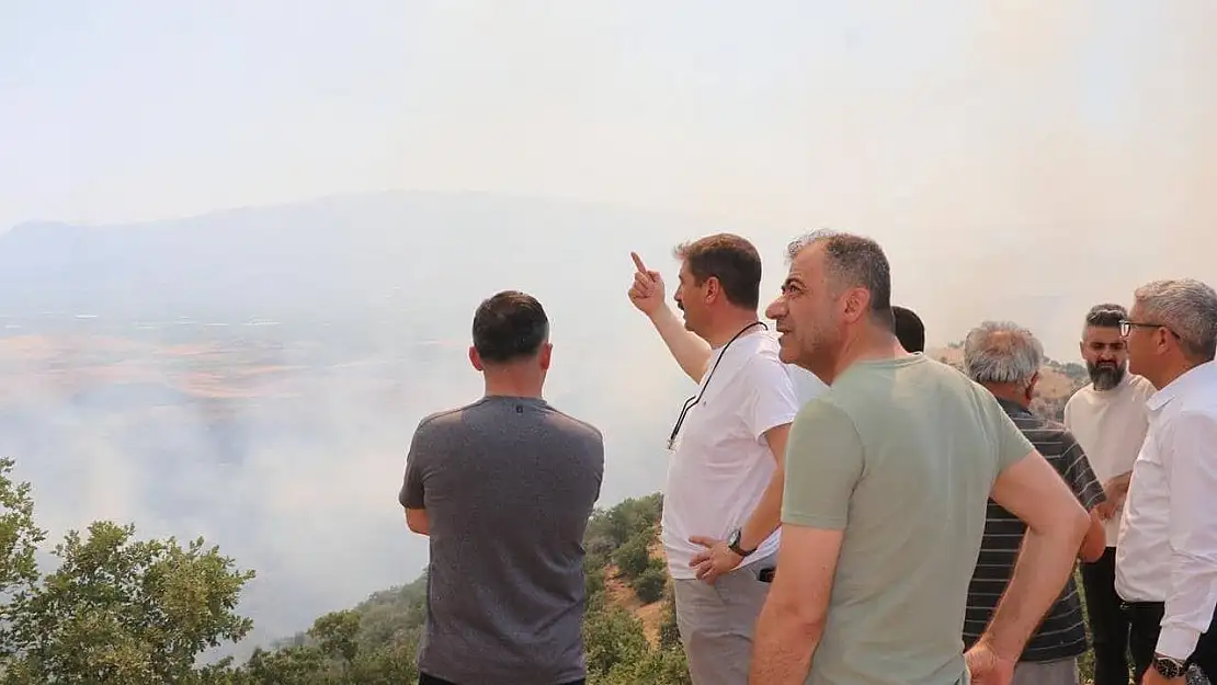 Manisa'daki yangında 5 bin dönümlük alan küle döndü