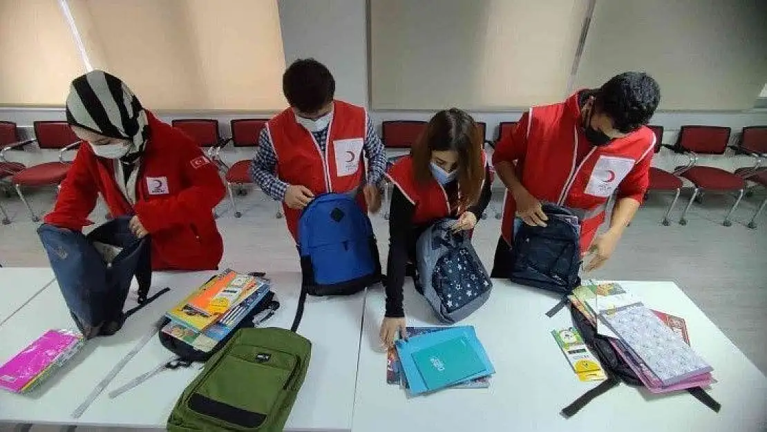 Manisa'dan Silopili öğrencilere sevindiren destek