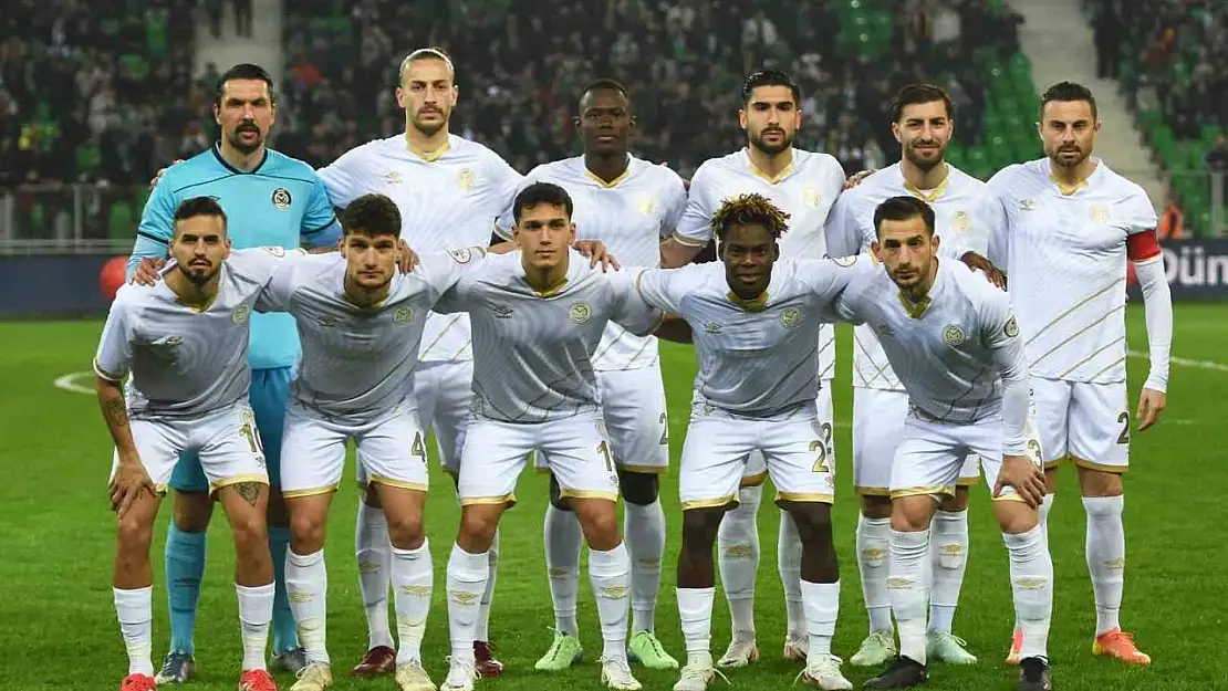 Manisa FK'da yüzler gülüyor