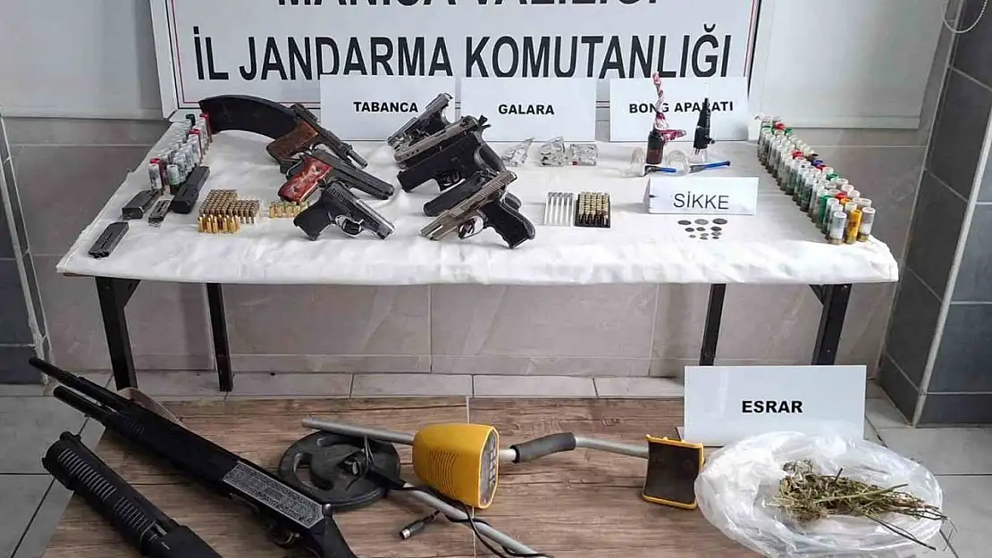 Manisa jandarmasından 2 ilçede eş zamanlı operasyon