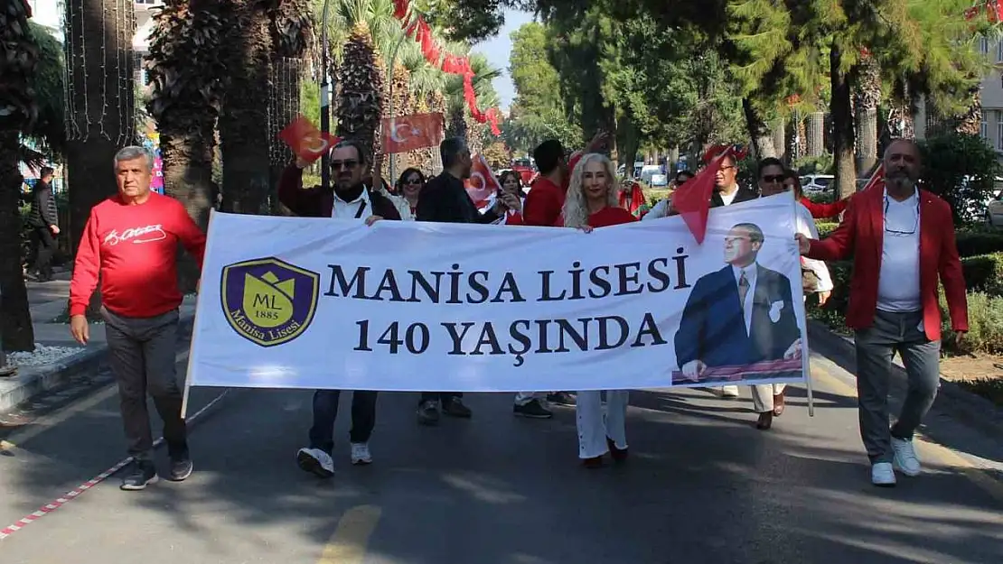 Manisa Lisesi'nden 140'ıncı yıla görkemli kutlama