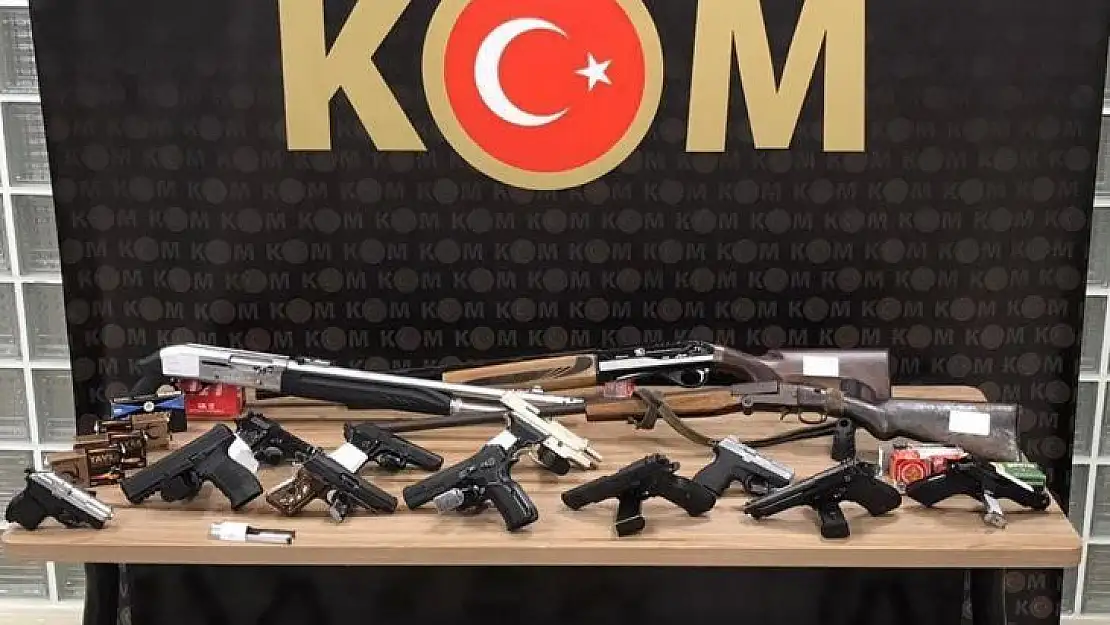 Manisa merkezli silah kaçakçılarına operasyon: 22 gözaltı