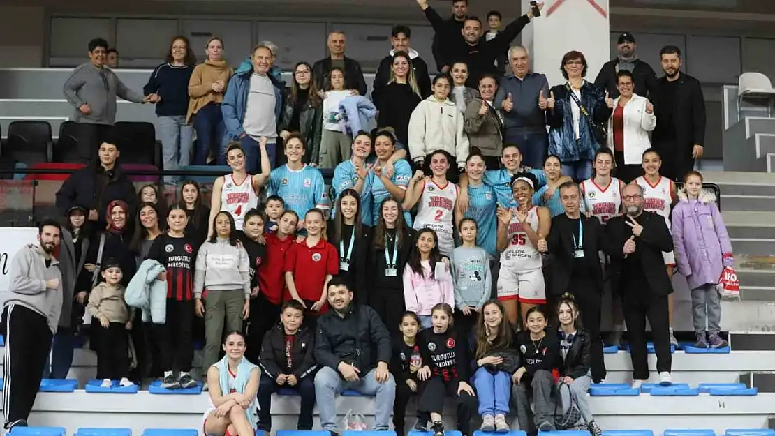 Manisa'nın tek kadın basketbol takımı, evinde yenilmiyor