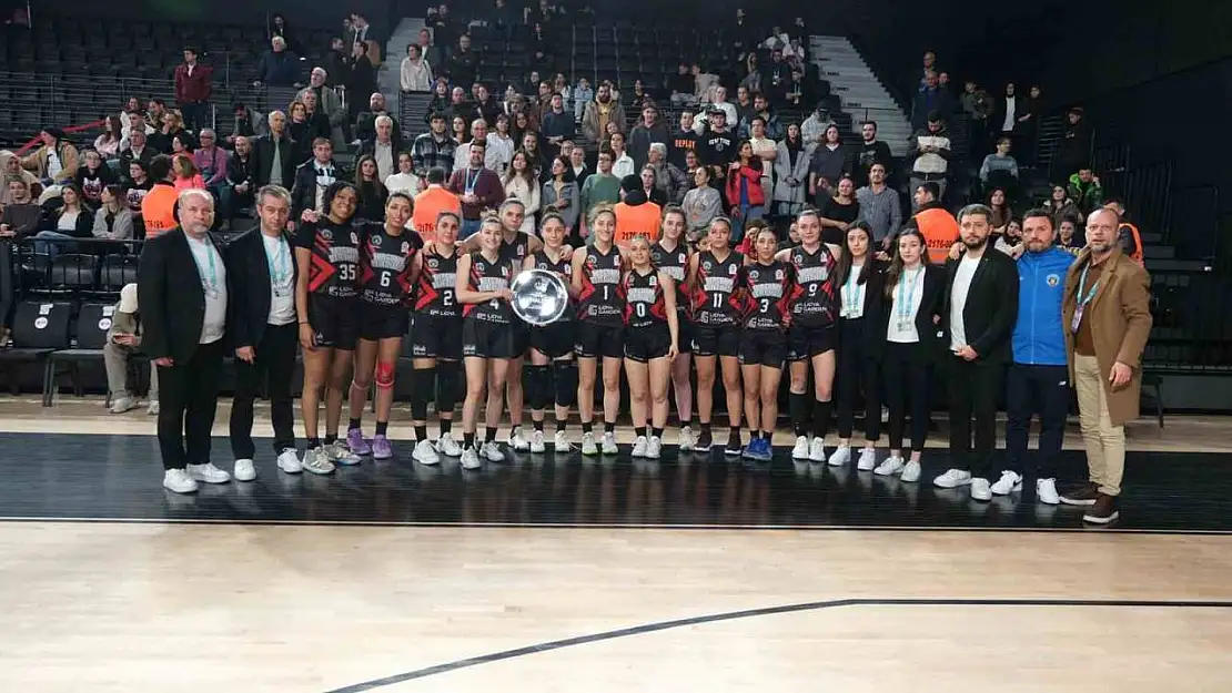 Manisa'nın tek kadın basketbol takımından büyük başarı