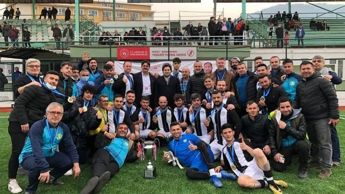 Manisa Sağırspor İşitme Engelliler Futbol Süper Lig'e yükseldi