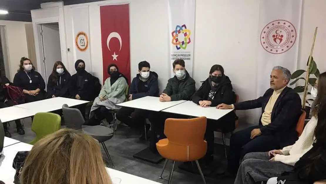 Manisa Ticaret Borsası Anadolu Lisesi öğrencileri söyleşide buluştu