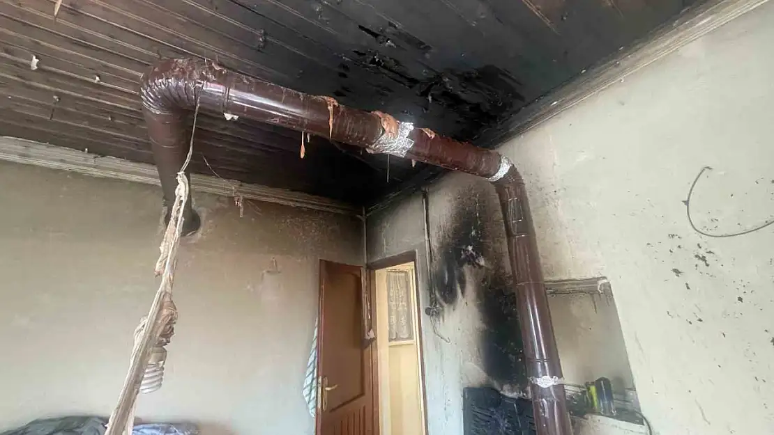 Manyas'ta müstakil evde yangın