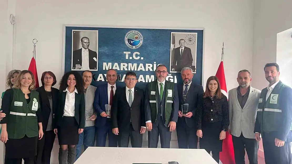 Marmaris'te 'Hepimiz İçin Bağımsız Gelecek' projesi Yeşilay köşesi ödülleri sahiplerini buldu
