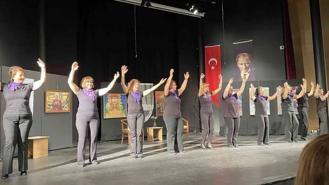 Marmaris'te 'Oyunun adı yok' isimli tiyatro oyunu sahnelendi