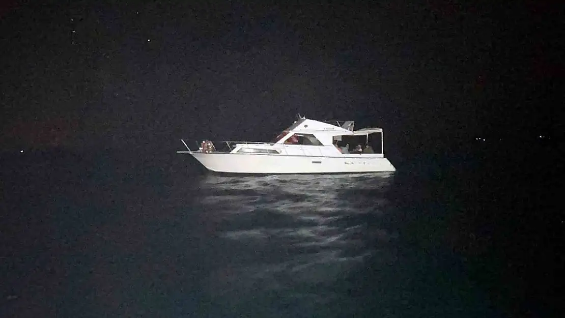 Marmaris'te 34 düzensiz göçmen ve 2 göçmen kaçakçısı yakalandı