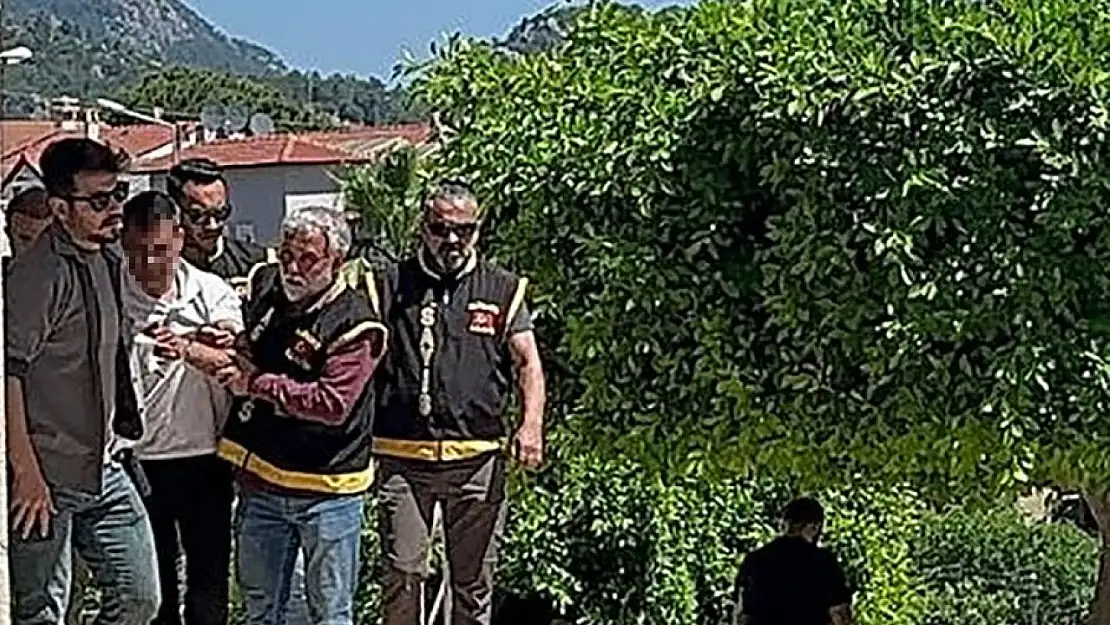 Marmaris'te bir kadını bıçaklayarak öldüren şahıs tutuklandı