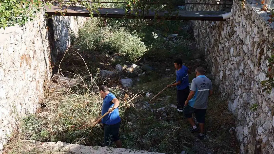 Marmaris'te dere yatakları kışa hazırlanıyor