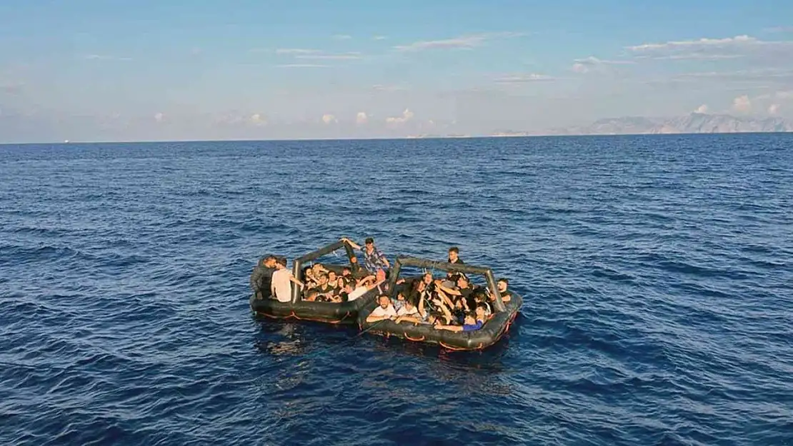 Marmaris ve Datça'da 126 göçmen kurtarıldı