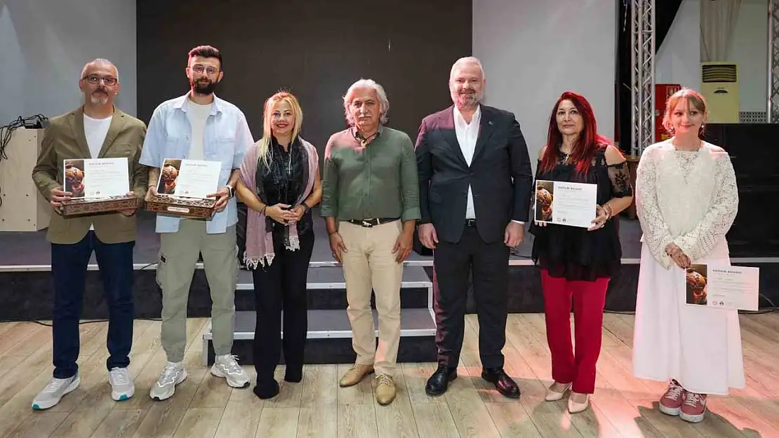 Menemen'de 'Çömleğin izinde' fotoğraf yarışması ödülleri verildi