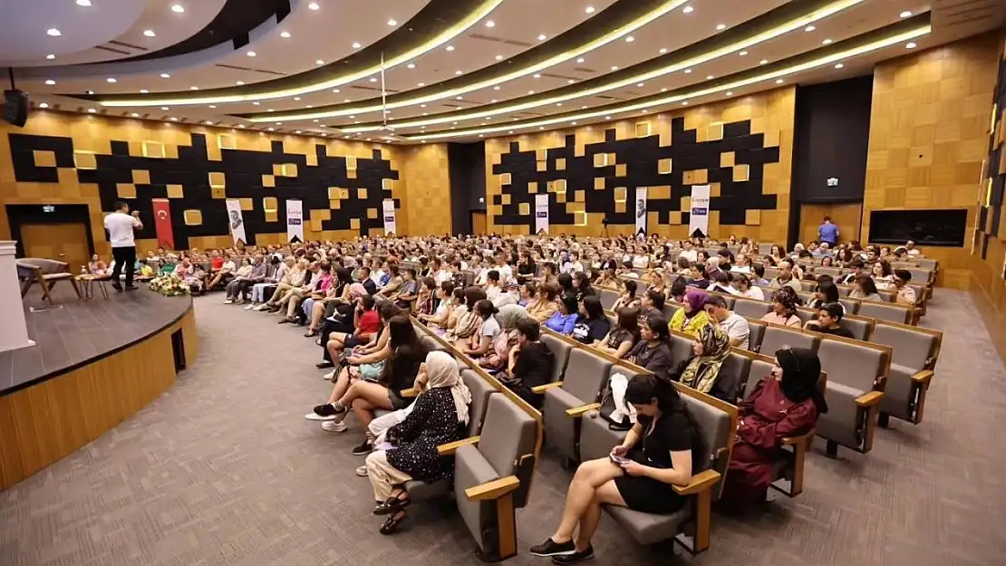 Merkezefendi Belediyesi LYS semineri düzenledi