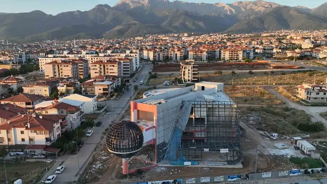 Merkezefendi'de Bilim Merkezi hizmet içi gün sayıyor